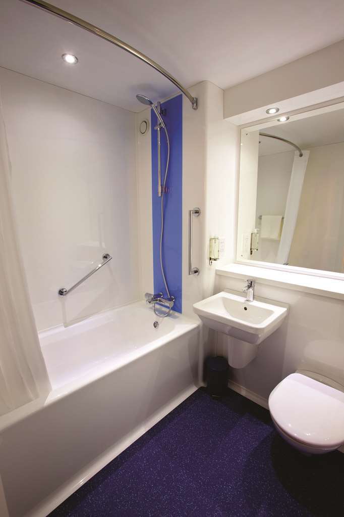 Travelodge Widnes Pokoj fotografie
