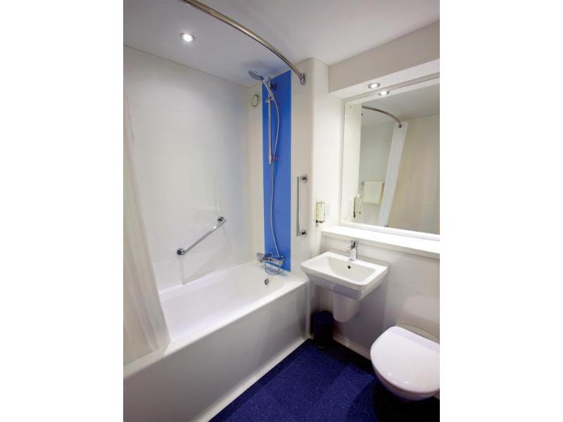Travelodge Widnes Exteriér fotografie